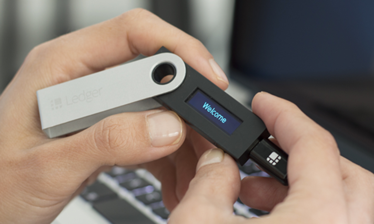 Ledger Nano Hardware Wallet: How-to Tutorial - Blockchain Beach